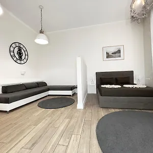  Apartamento Trigon Palace Hungria
