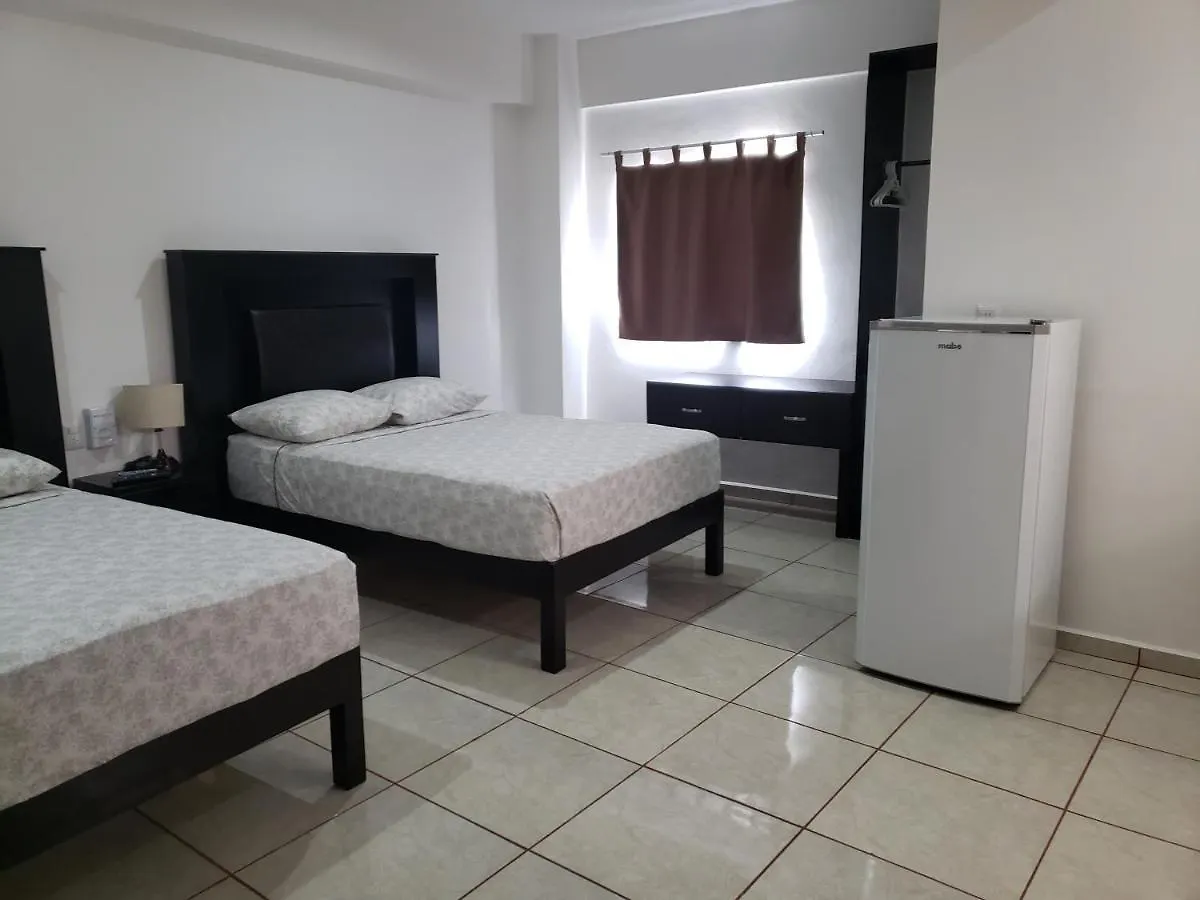 A Una Calle Del Ado 5Ta Avenida Playa del Carmen Apartment