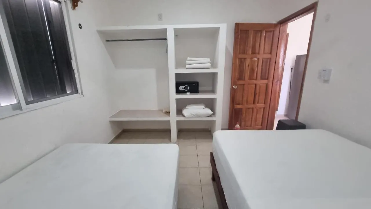Apartment A Una Calle Del Ado 5Ta Avenida Playa del Carmen Mexico