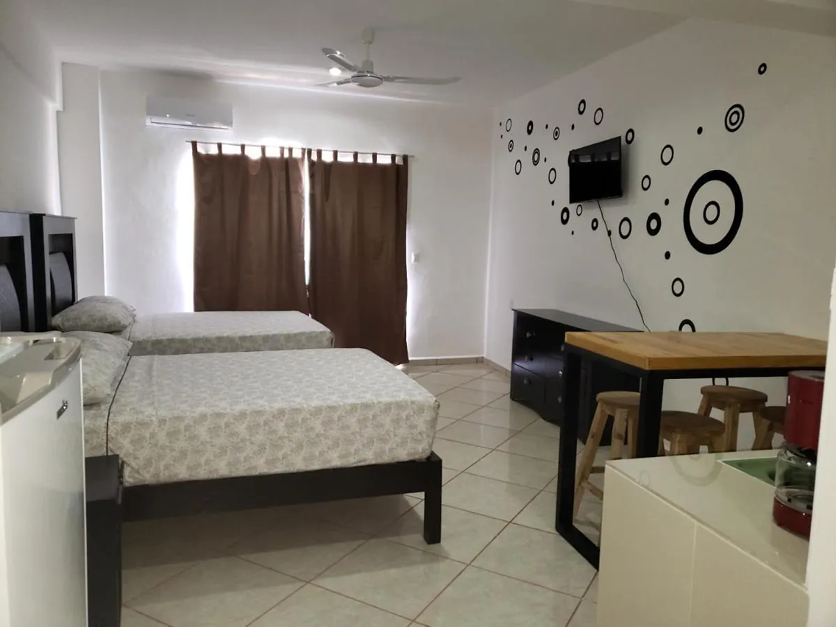 Apartment A Una Calle Del Ado 5Ta Avenida Playa del Carmen Mexico